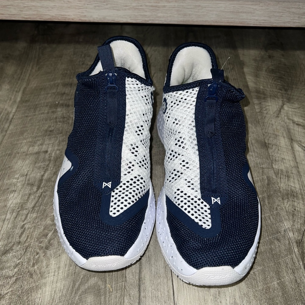 Women’s PG 4 (Team) basketball shoes
